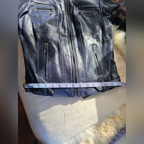 Danier Jacket - Picture 7 of 10